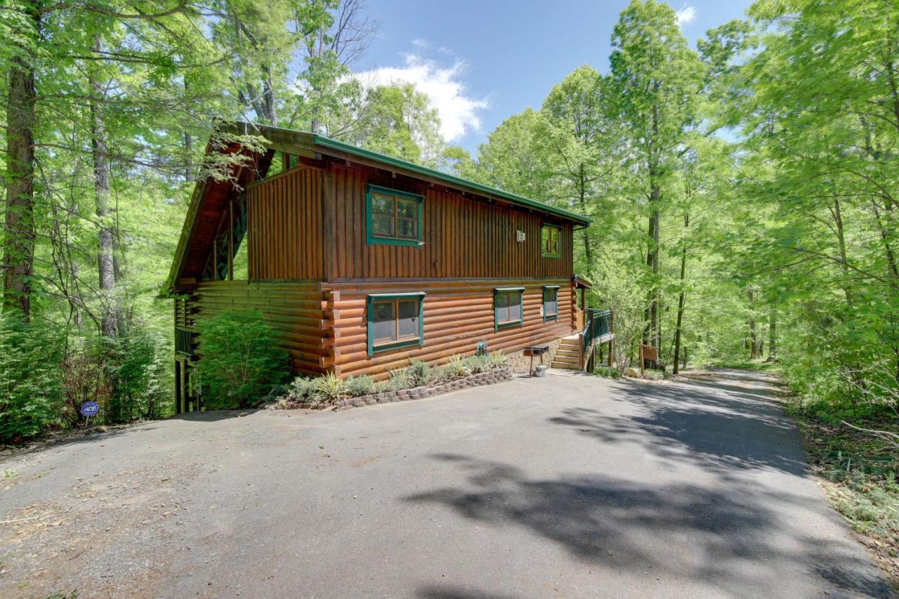 Вилла Gatlinburg Family Cabin With Private Hot Tub And Deck! Экстерьер фото
